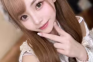 fc2-ppv 4904121 【露臉解禁】「追隨者急增中的18歲美女Cosplayer」FC2震撼登場。危險日中出鏡稀有影片『1小時24分鐘』。※剩餘不多 | FC2電子市場