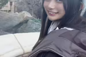在迪士尼被認出來！發片機器的她不開心！