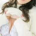 見た目は清楚なのにチンコ触るの大好き美女がヤバかった！フワフワ美巨乳を揉みながらネットリキス、上目遣いがエロすぎ◆グチュグチュマ○コを弄りしっとりフェラ、生挿入で中出し！2回目は騎乗位＋電マ鬼ピスで連続中出ししちゃった◆