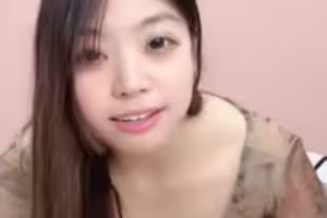 清沌女大生约单身帅小伙榜一大哥到家里做爱