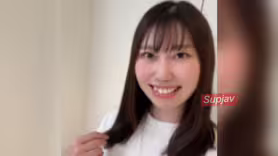 FC2PPV 4934647 【豪華４発射！】色白長身美ボディ。オトコ日照りの営業事務のコに固いチンポを見せたら、エロすぎる反応に中出ししまくり！LIVE