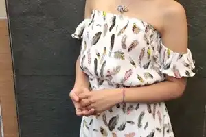 小林心如在接線員演活大馬色情爆乳按摩女爆紅口音被當馬來人、大眼妹斷炊8個月打零工、世間情牛蛙妮遭恐嚇痛哭