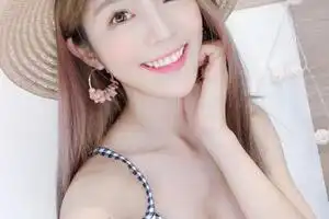 (正妹牆)小姊姊艷到hold不住 倪暄 Eli 「渾圓奶球」差點彈出 (18P)