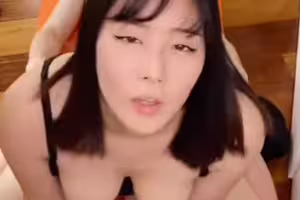 当瑜珈男友过来要来一炮精液射的满脸都是-MISSCAT
