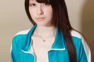 fc2-ppv 4915564 極上白嫩F罩杯美女的肥嘟嘟陰蒂被責罵到高潮。讓她扭動著下體，發出甜膩聲音的壞女人，老頭子的雞巴插進去！