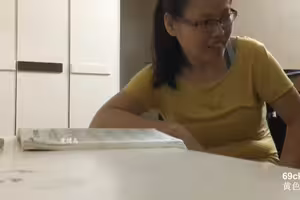 勾引吉他手骚熟女-爱情鸟