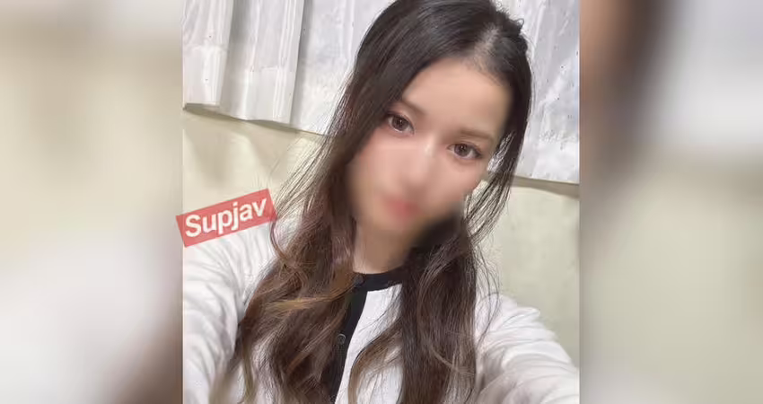 FC2PPV 4983378 【完全素人】スレンダー美人中出しハメ。レビュー特典必須→ビ※/クを使用して巨根チンポで何度も悶絶させまくって大量顔射ハメ。LIVE